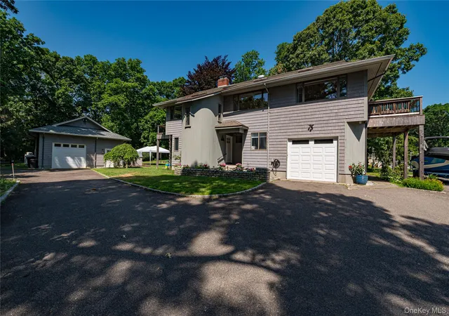 Photo 3 of Single family home for sale at 81 Manor Ln, Riverhead, NY 11901 | MLS# 1019997 | Listing updated on 2026-09-14
