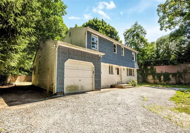 Photo 2 of Single family home for sale at 216 Woodbury Rd, Woodbury, NY 11797 | MLS# 1020349 | Listing updated on 2026-09-15