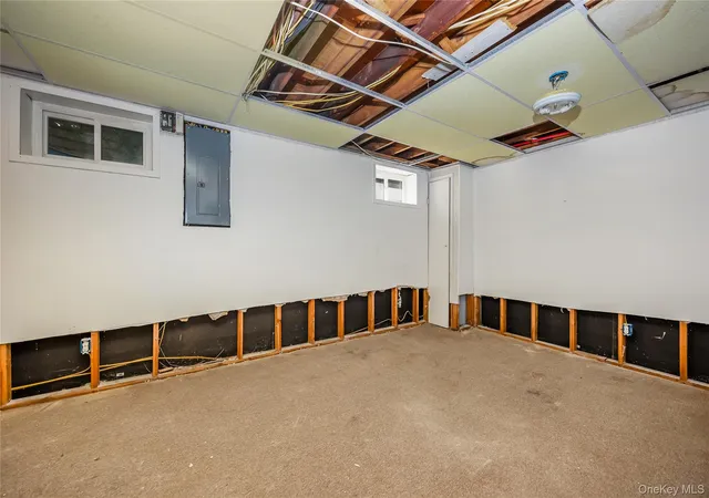 Photo 31 of Single family home for sale at 216 Woodbury Rd, Woodbury, NY 11797 | MLS# 1020349 | Listing updated on 2026-10-06