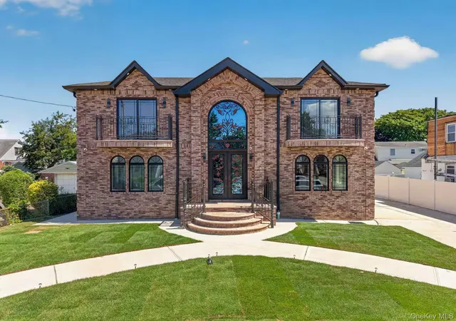 Photo 1 of Single family home for sale at 946 Cherry Ln, Floral Park, NY 11001 | MLS# 1020350 | Listing updated on 2026-09-19