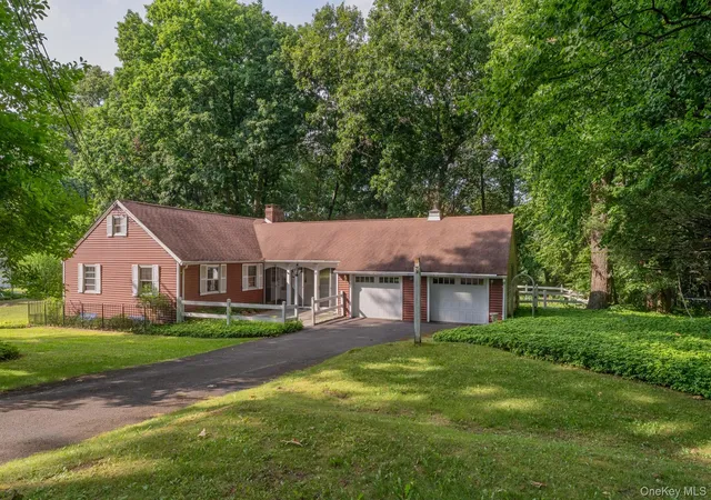 Photo 2 of Single family home for sale at 8 Carroll St, Rosendale, NY 12486 | MLS# 1020354 | Listing updated on 2026-09-10