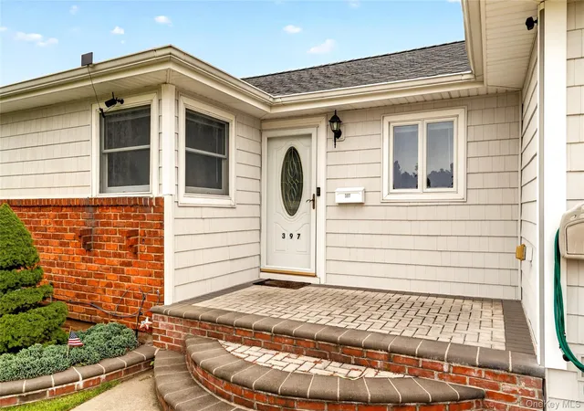Photo 3 of Sale Pending at 397 Briarwood Rd, Oyster Bay, NY 11758 | MLS# 1020446 | Listing updated on 2026-09-24