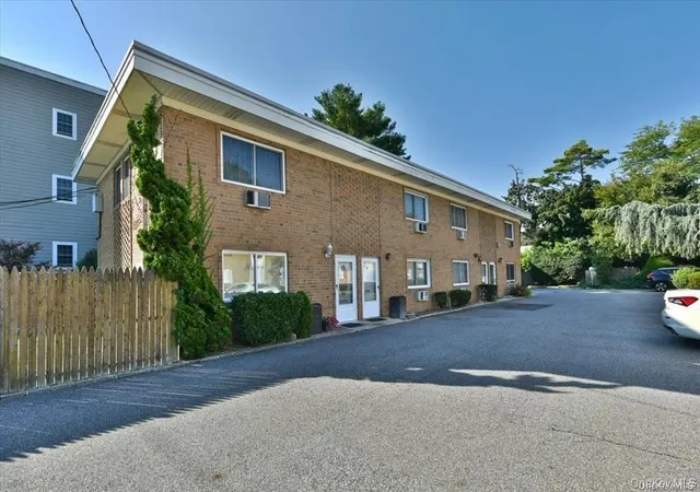 Photo 2 of Sale Pending at 920 Broadway #16, Woodmere, NY 11598 | MLS# 1020550 | Listing updated on 2026-09-10