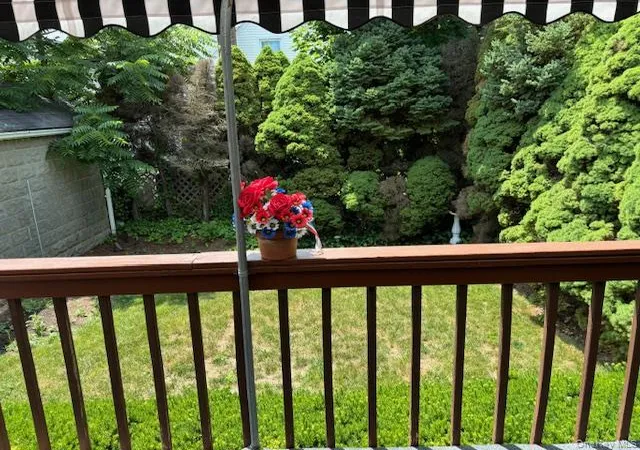 Photo 4 of Single family home for sale at 655 2nd Place S, Hempstead, NY 11530 | MLS# 1020836 | Listing updated on 2026-09-13