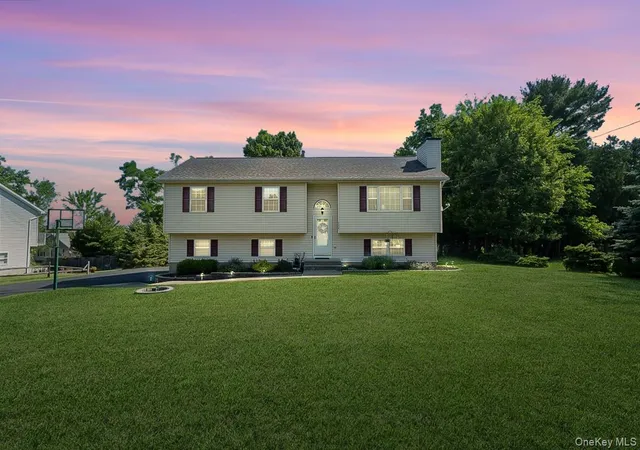 Photo 1 of Single family home for sale at 152 Highland Ave, Monroe, NY 10950 | MLS# 1021151 | Listing updated on 2026-09-19