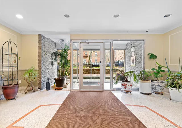 Photo 3 of Condo for sale at 804 Bronx River Rd #5A, Yonkers, NY 10708 | MLS# 1021204 | Listing updated on 2026-09-12