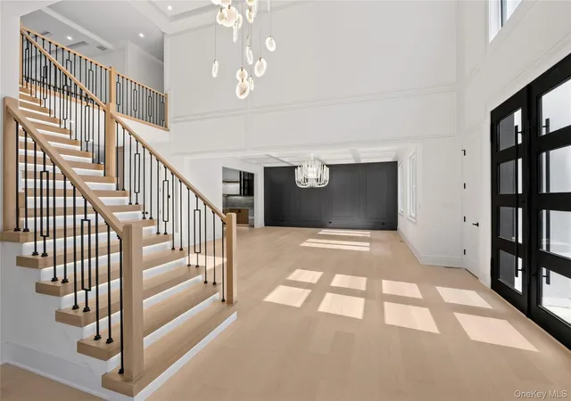 Photo 3 of Single family home for sale at 5 Somner Dr, Dix Hills, NY 11746 | MLS# 1021536 | Listing updated on 2026-09-14