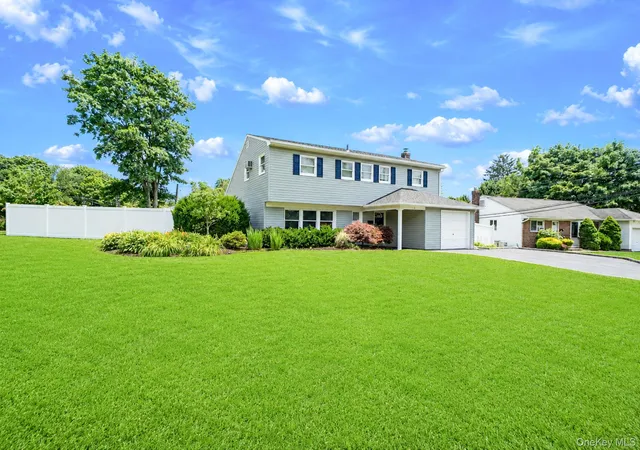 Photo 2 of Sale Pending at 1 Blue Spruce Ln, Smithtown, NY 11725 | MLS# 1021591 | Listing updated on 2026-09-15
