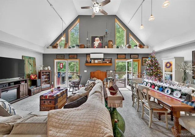 Photo 3 of Single family home for sale at 189 School House Rd, Middletown, NY 10940 | MLS# 1021680 | Listing updated on 2026-09-13