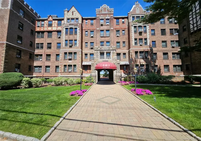 Photo 2 of Condo for sale at 23 Old Mamaroneck Rd #5K, White Plains, NY 10605 | MLS# 1021805 | Listing updated on 2026-09-18