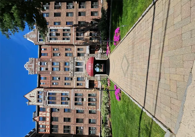 Photo 3 of Condo for sale at 23 Old Mamaroneck Rd #5K, White Plains, NY 10605 | MLS# 1021805 | Listing updated on 2026-09-18