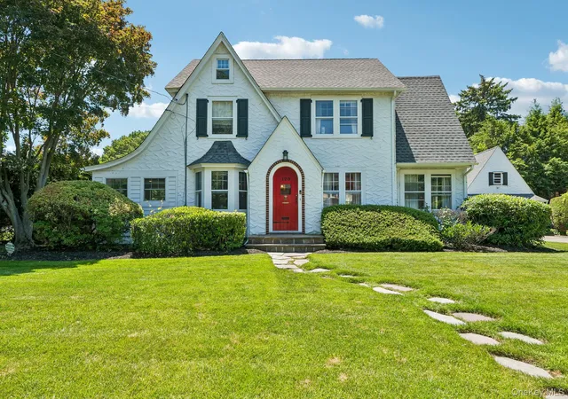 Photo 1 of Sale Pending at 120 William St, North Hempstead, NY 11596 | MLS# 1021923 | Listing updated on 2026-09-25