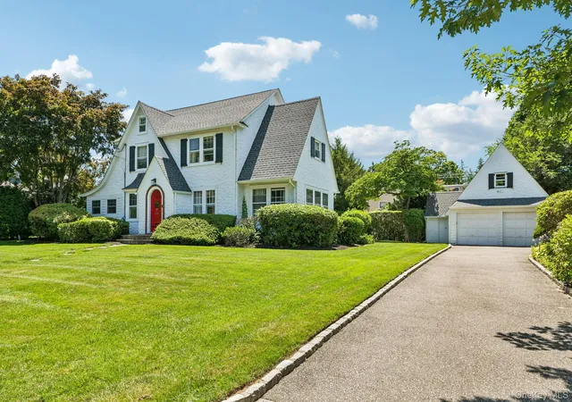 Photo 2 of Sale Pending at 120 William St, North Hempstead, NY 11596 | MLS# 1021923 | Listing updated on 2026-09-25