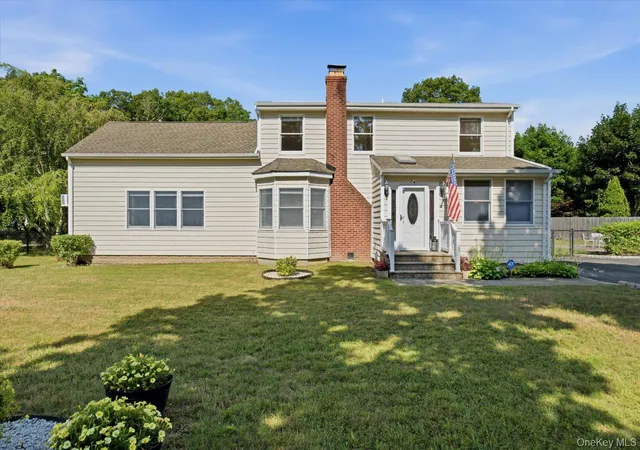 Photo 3 of Single family home for sale at 498 Miller Pl Rd, Brookhaven, NY 11764 | MLS# 1022346 | Listing updated on 2026-09-12