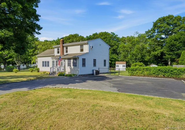 Photo 3 of Single family home for sale at 498 Miller Pl Rd, Brookhaven, NY 11764 | MLS# 1022346 | Listing updated on 2026-09-12