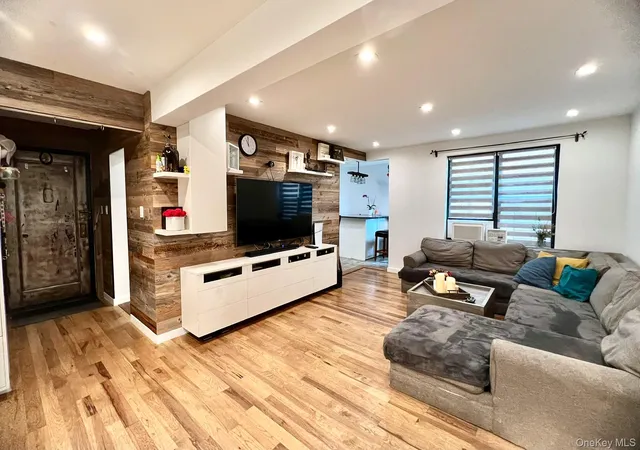 Listing Photo 5 - Condo for sale in building located at 83-30 98Th St, New York, NY 11421 - Unit #3A