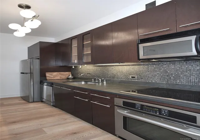Photo 3 of Condo for sale at 25 Leroy Pl #415, New Rochelle, NY 10805 | MLS# 1023061 | Listing updated on 2026-09-15