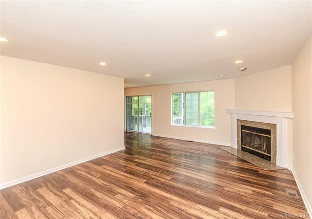 Photo 2 of Sale Pending at 405 Bentley Ct, Southeast, NY 10509 | MLS# 1023154 | Listing updated on 2026-09-30