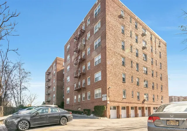 Photo 2 of Condo for sale at 1234 Midland Ave #5F, Bronxville, NY 10708 | MLS# 1023263 | Listing updated on 2026-09-14