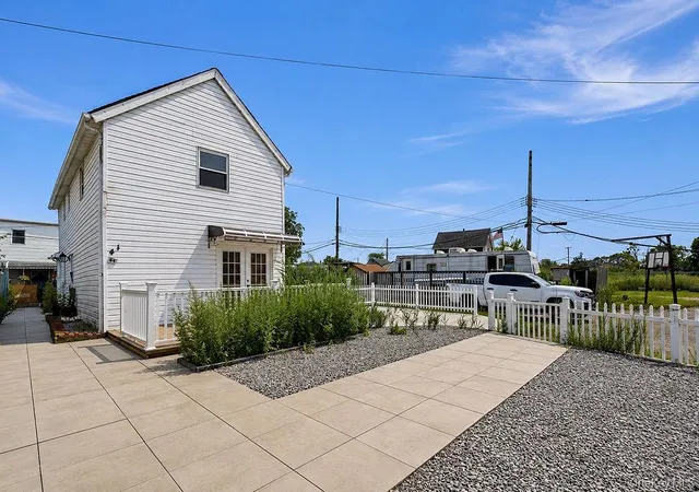 Photo 2 of Single family home for sale at 44 Broadway, Howard Beach, NY 11414 | MLS# 1024113 | Listing updated on 2026-10-06