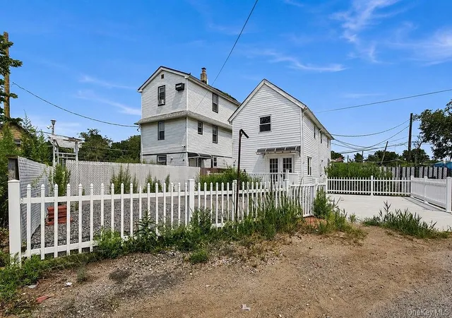 Photo 3 of Single family home for sale at 44 Broadway, Howard Beach, NY 11414 | MLS# 1024113 | Listing updated on 2026-10-06