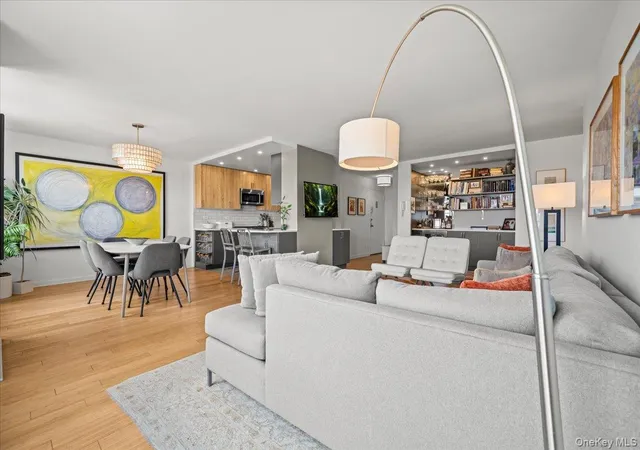 Photo 3 of House for sale at 2500 Johnson Ave #11P, Bronx, NY 10463 | MLS# 1024153 | Listing updated on 2026-10-29
