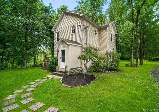 Photo 3 of Single family home for sale at 168 Shawangunk Rd, Mount Hope, NY 10940 | MLS# 1024368 | Listing updated on 2026-09-15
