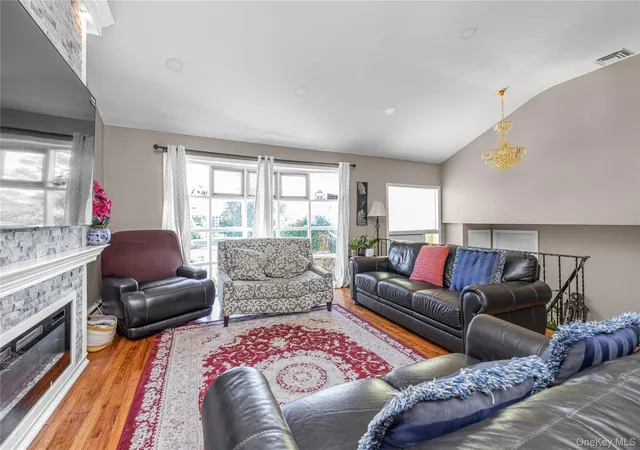 Photo 3 of Single family home for sale at 80 Rosalie Ct, Hempstead, NY 11554 | MLS# 1024387 | Listing updated on 2026-09-15
