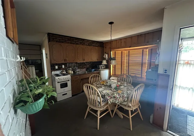 Photo 2 of Single family home for sale at 94 Willowood Dr, Wantagh, NY 11793 | MLS# 1024672 | Listing updated on 2026-09-10