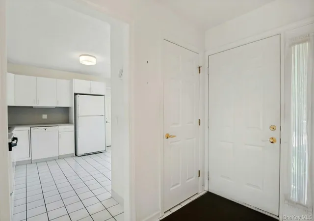 Photo 2 of Sale Pending at 630 Heritage Hills Unit#c, Somers, NY 10589 | MLS# 1025009 | Listing updated on 2026-09-10
