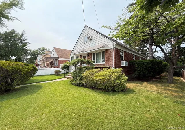 Photo 3 of Single family home for sale at 259-19 80th Avenue, New York, NY 11004 | MLS# 1025100 | Listing updated on 2026-09-27