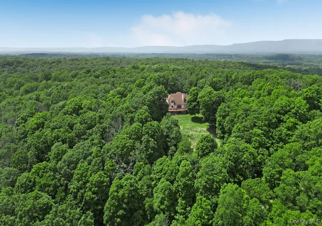 Photo 3 of Single family home for sale at 250 Corbett Rd, Montgomery, NY 12549 | MLS# 1025121 | Listing updated on 2026-10-05