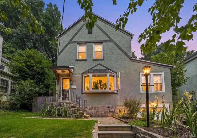 Photo 1 of Single family home for sale at 218 Sedgwick Ave, Yonkers, NY 10705 | MLS# 1025186 | Listing updated on 2026-09-13
