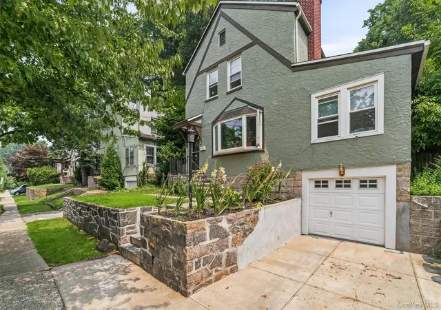 Single family home for sale at 218 Sedgwick Ave, Yonkers, NY 10705 | MLS# 1025186
