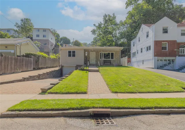 Photo 1 of Single family home for sale at 458 Midland Ave, Yonkers, NY 10704 | MLS# 1025466 | Listing updated on 2026-09-15
