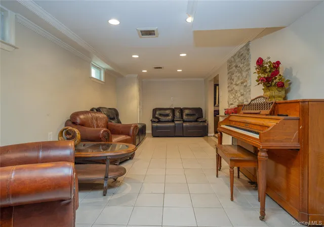 Photo 29 of Single family home for sale at 458 Midland Ave, Yonkers, NY 10704 | MLS# 1025466 | Listing updated on 2026-10-09