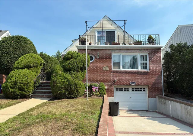 Photo 1 of Single family home for sale at 553 W Beech St, Long Beach, NY 11561 | MLS# 1025836 | Listing updated on 2026-09-22