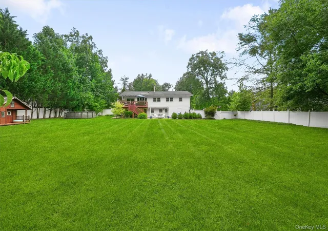 Photo 2 of Single family home for sale at 12 Little Brk Ln, Clarkstown, NY 10956 | MLS# 1025900 | Listing updated on 2026-10-04