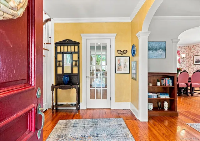 Photo 4 of Single family home for sale at 43 Kellogg St, Oyster Bay, NY 11771 | MLS# 1026156 | Listing updated on 2026-09-14