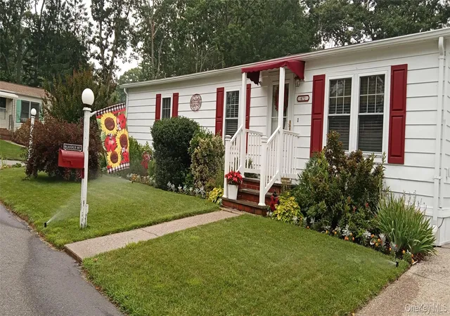 Photo 1 of Manufactured home for sale at 1661 Old Country Rd #471, Riverhead, NY 11901 | MLS# 1026192 | Listing updated on 2026-09-11