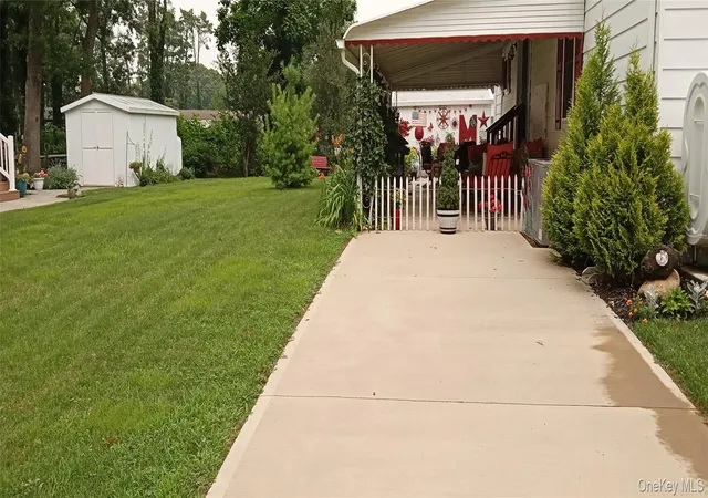 Photo 4 of Manufactured home for sale at 1661 Old Country Rd #471, Riverhead, NY 11901 | MLS# 1026192 | Listing updated on 2026-10-04