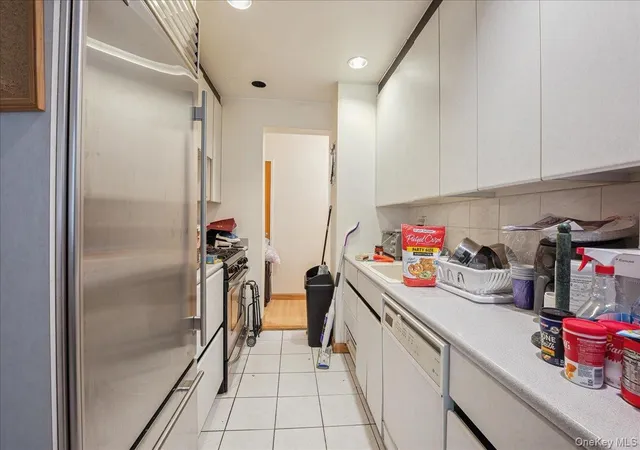 Listing Photo 2 - Condo for sale in building located at 1130 Stadium Ave, New York City, NY 11238 - Unit #1J