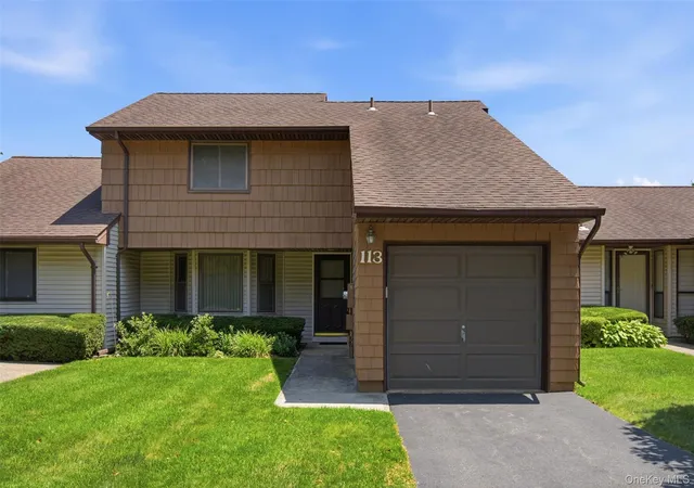 Photo 2 of Condo for sale at 113 Scarlett Dr, Smithtown, NY 11725 | MLS# 1026712 | Listing updated on 2026-09-13