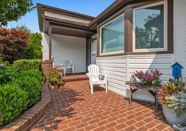 Photo 2 of Sale Pending at 4020 Judith Ln, Hempstead, NY 11572 | MLS# 1026726 | Listing updated on 2026-09-11