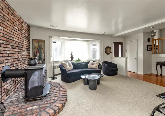 Photo 3 of Sale Pending at 4020 Judith Ln, Hempstead, NY 11572 | MLS# 1026726 | Listing updated on 2026-09-11