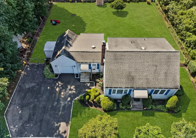 Photo 2 of Single family home for sale at 1547 Walt Whitman Rd, Huntington, NY 11747 | MLS# 1026785 | Listing updated on 2026-09-15
