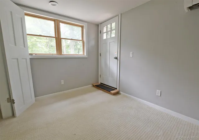 Photo 2 of Single family home for sale at 6 Southold Rd, Brookhaven, NY 11789 | MLS# 1027097 | Listing updated on 2026-09-12