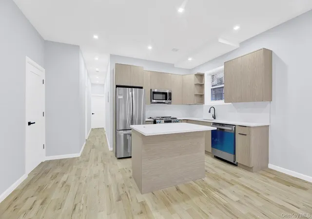 Listing Photo 4 - Condo for sale in building located at 1973 Strauss St, New York, NY 11212