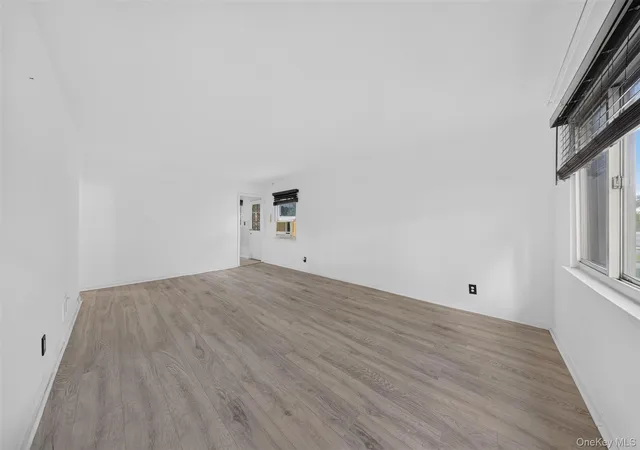 Photo 3 of Single family home for sale at 163-07 21st Avenue, New York, NY 11357 | MLS# 1027150 | Listing updated on 2026-09-14