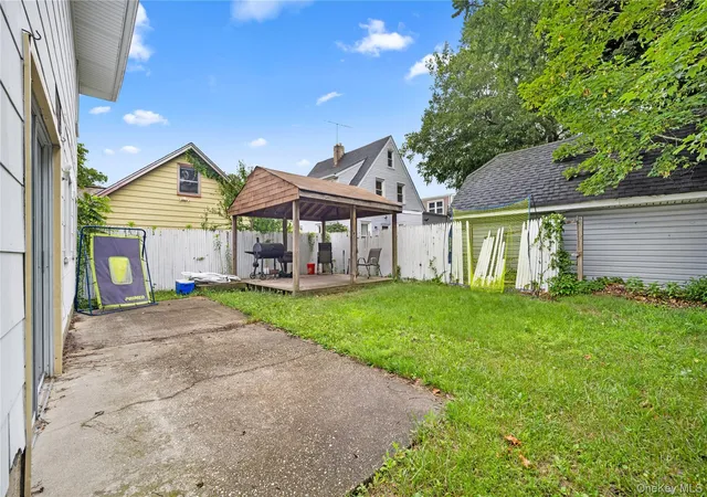Photo 3 of Single family home for sale at 284 Baldwin Rd, Hempstead, NY 11550 | MLS# 1027392 | Listing updated on 2026-09-15